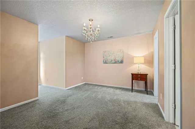 $590,000 | 15145 Lakeport Lane, Smithville, MO 64089