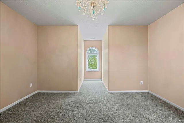 $590,000 | 15145 Lakeport Lane, Smithville, MO 64089