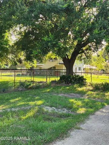 $190,000 | 226 South Dossman Street, Ville Platte, LA 70586