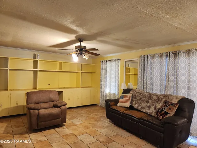 $190,000 | 226 South Dossman Street, Ville Platte, LA 70586