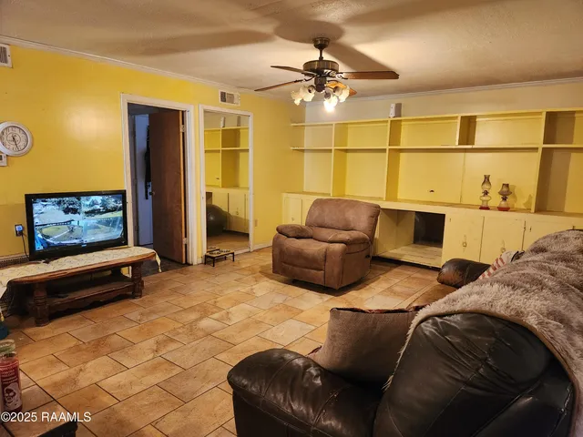 $190,000 | 226 South Dossman Street, Ville Platte, LA 70586