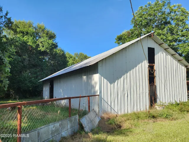 $190,000 | 226 South Dossman Street, Ville Platte, LA 70586