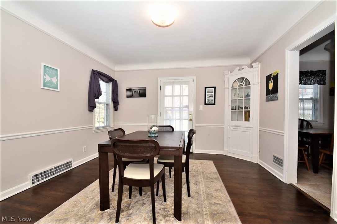 2551 Saybrook Road Cleveland, OH 44118 - Photo 10 of 30 Gallery Image 10