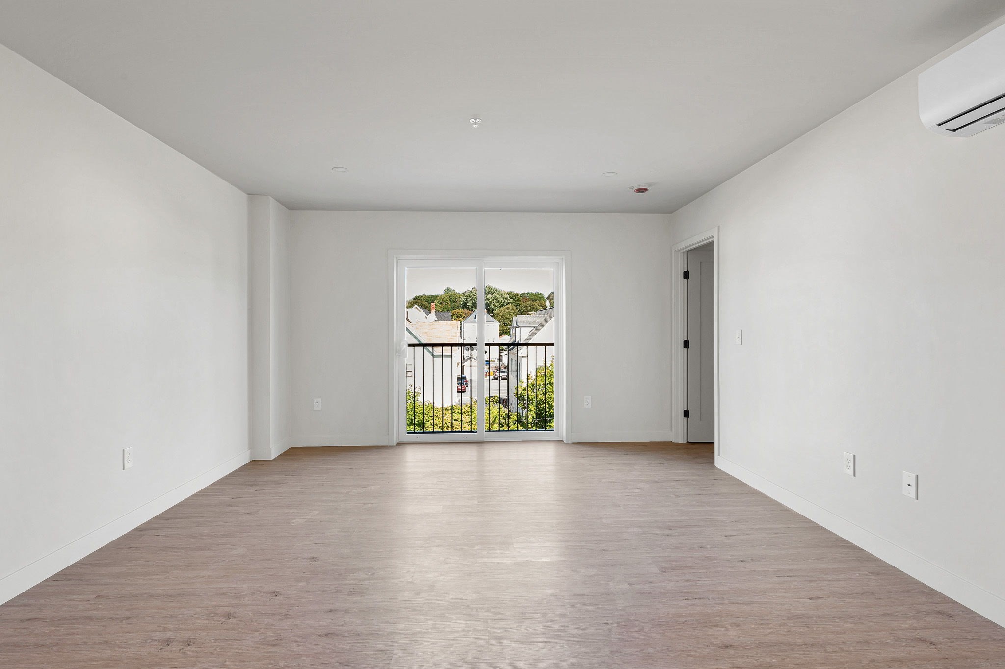 131 Perry Street, Unit 403 Lowell, MA 01852 - Photo 6 of 26 Gallery Image 6