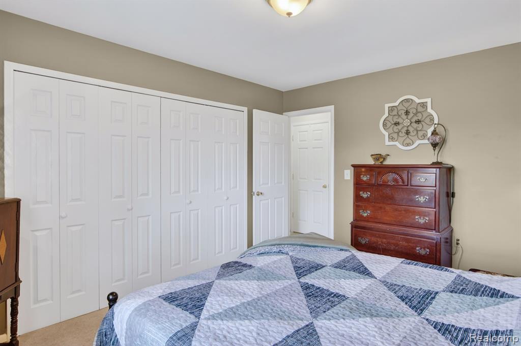 24111 Meridian Road, Unit 116 Grosse Ile, MI 48138 - Photo 16 of 26
