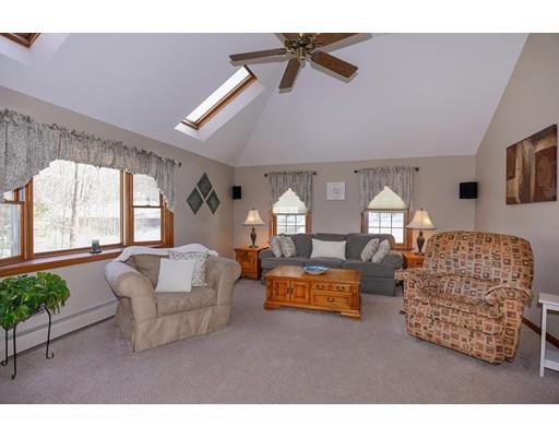 9 Nevada Road Tyngsborough, MA 01879 - Photo 7 of 29 Gallery Image 7