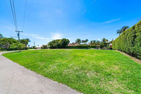 $2,200,000 | 103 Bonito Drive, Ocean Ridge, FL 33435