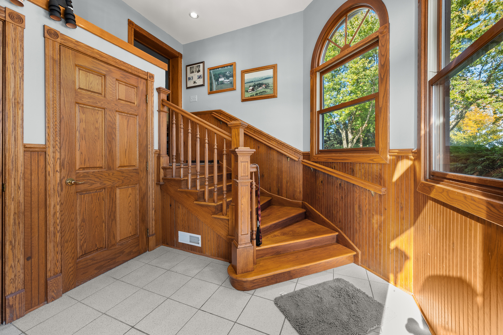 15165 Quigley Road Sycamore, IL 60178 - Photo 38 of 101 a view of entryway