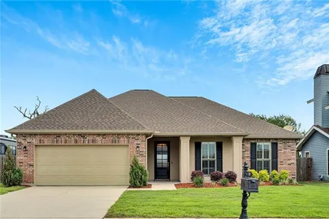 $412,000 | 113 Lake Catherine Drive, Luling, LA 70070