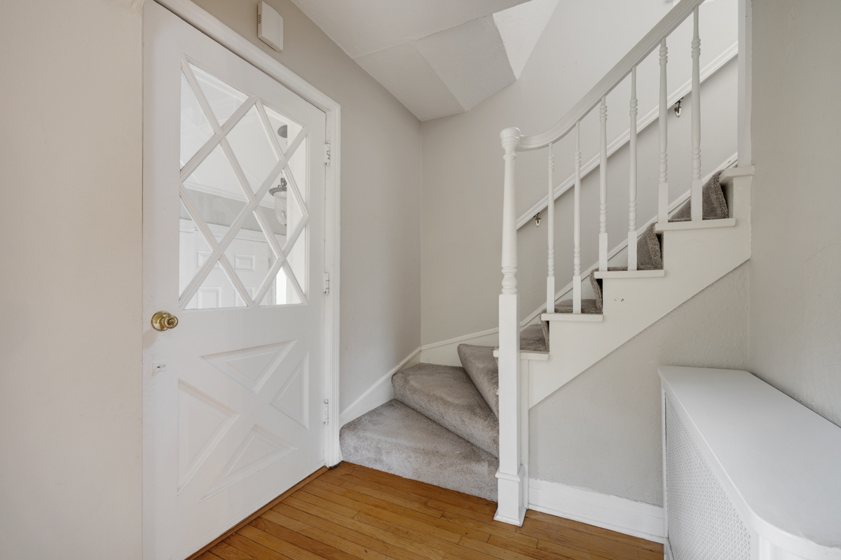 1314 Glenview Road Glenview, IL 60025 - Photo 4 of 25