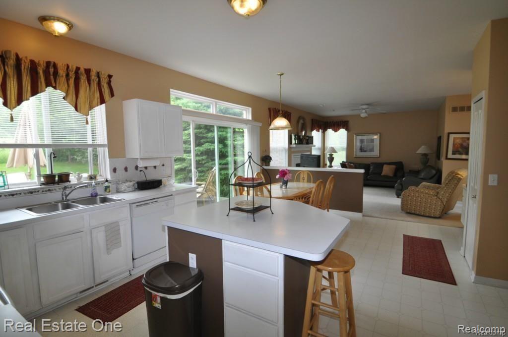 3848 Briarbrooke Lane Rochester, MI 48306 - Photo 10 of 30 10.jpg