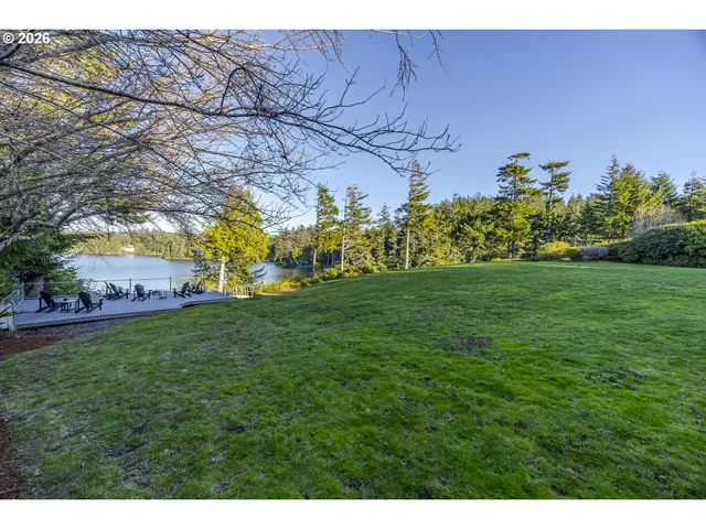 $1,750,000 | 83471 South Cove Way, Florence, OR 97439