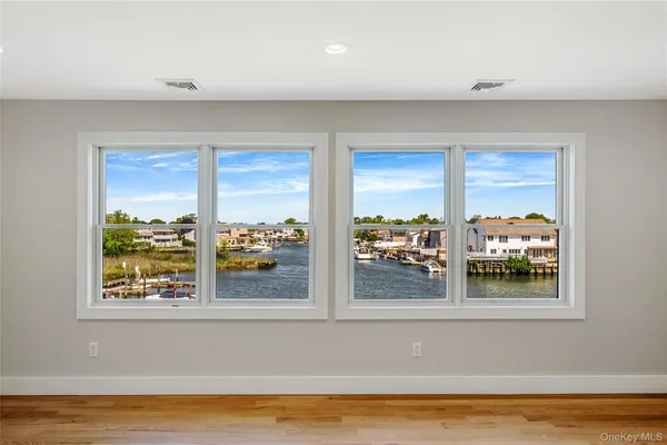 a view of lot of windows in a room