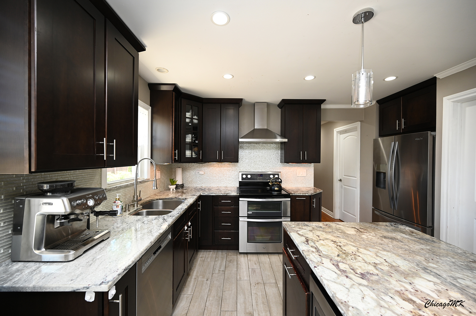 7208 Beckwith Road Morton Grove, IL 60053 - Photo 16 of 45 Gallery Image 16