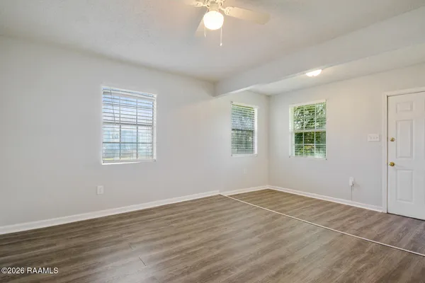 $1,200 | 715 Central Road, Baton Rouge, LA 70807