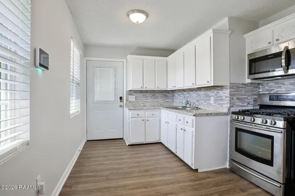 $1,200 | 715 Central Road, Baton Rouge, LA 70807
