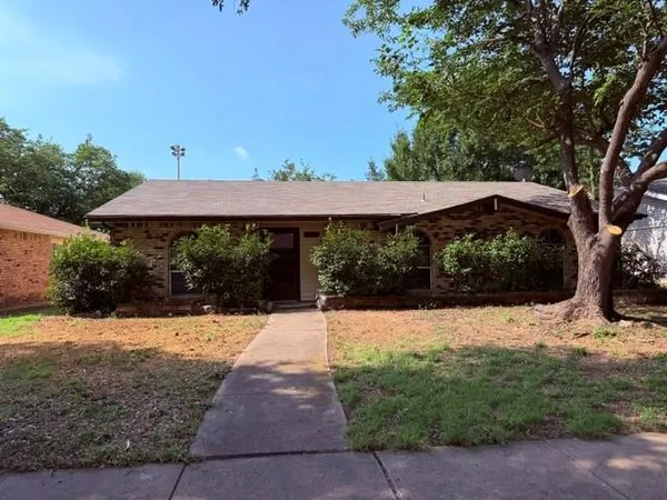 $295,000 | 5060 Arbor Glen Road, The Colony, TX 75056