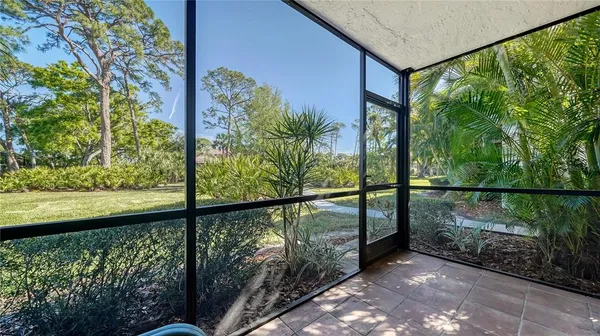 $199,900 | 966 La Costa Circle, Unit 1, Sarasota, FL 34237
