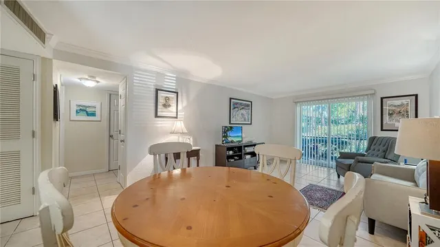 $199,900 | 966 La Costa Circle, Unit 1, Sarasota, FL 34237