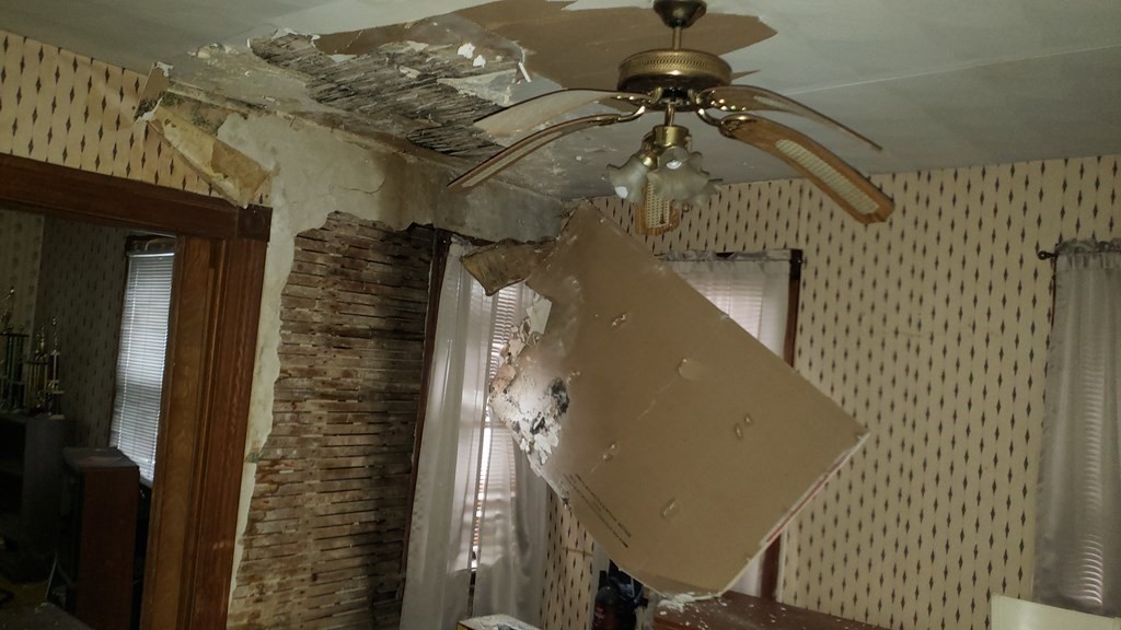 136 Bowles Street Springfield, MA 01109 - Photo 4 of 21 Gallery Image 4