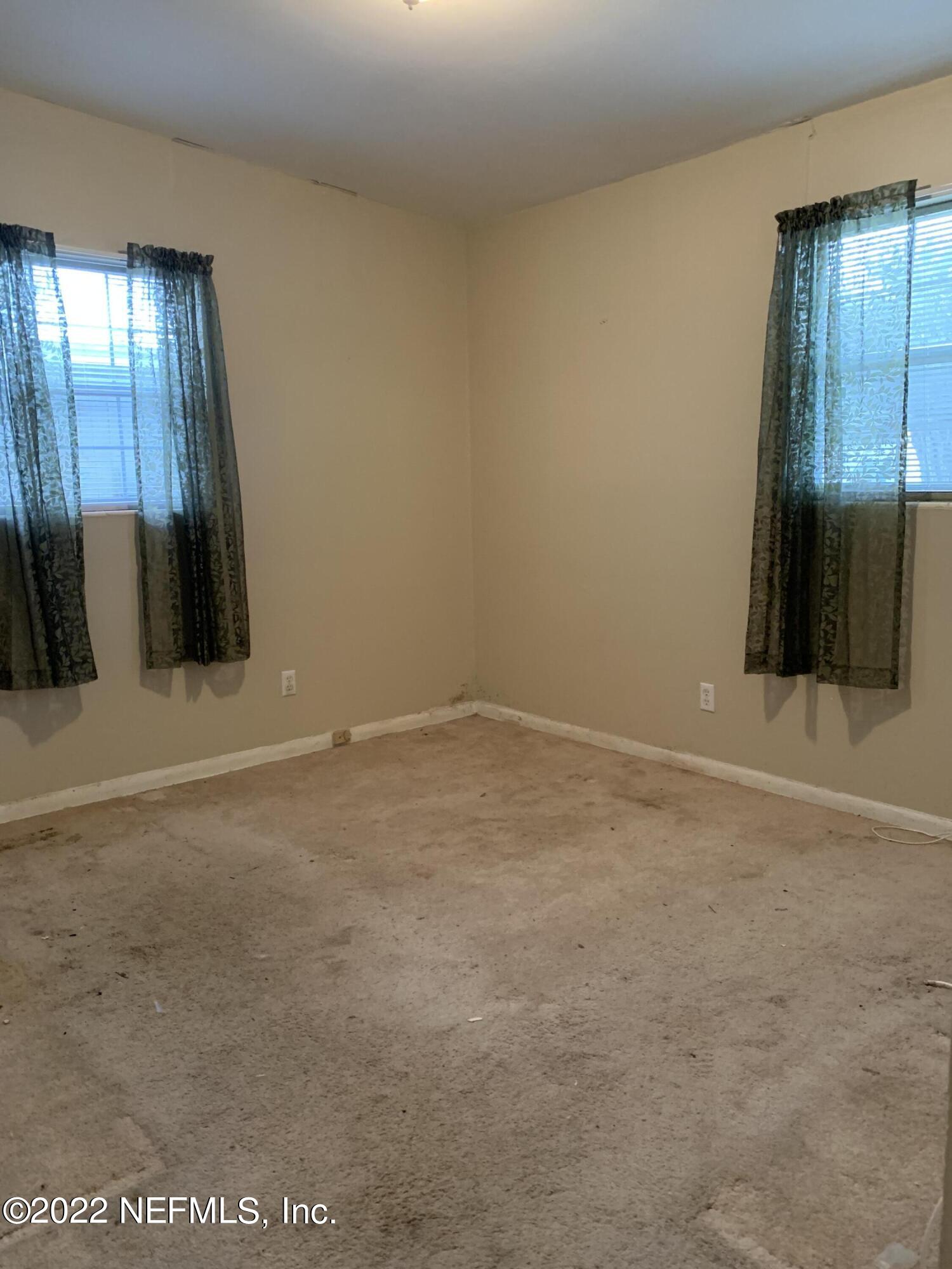 7014 Rollo Road Jacksonville, FL 32205 - Photo 8 of 21