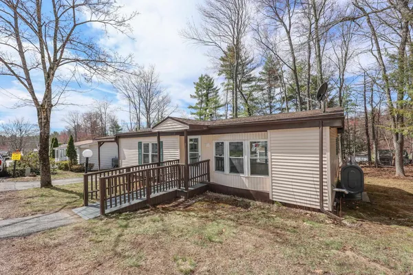 $239,900 | 24 Village Of Glen Falls, Goffstown, NH 03045