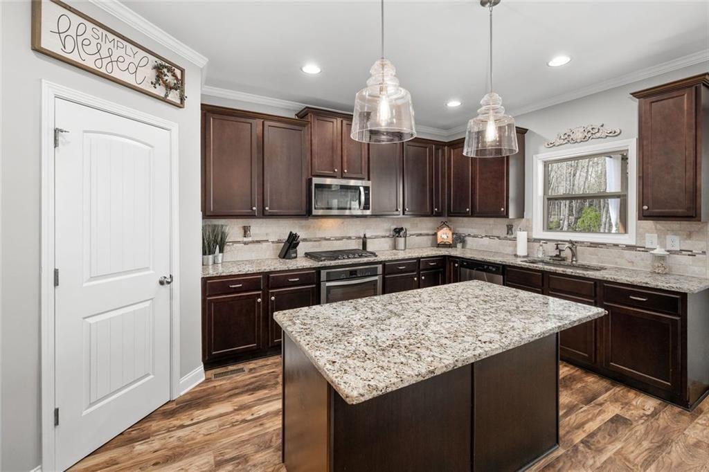 6330 Oldham Court Gainesville, GA 30506 - Photo 13 of 63