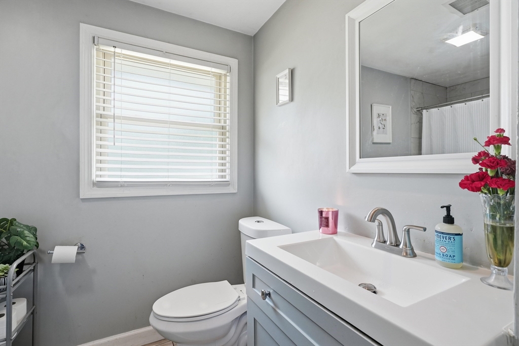 69 Elsie Road Brockton, MA 02302 - Photo 13 of 26