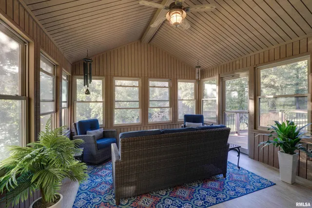 $625,000 | 8825 Lake Of The Woods Road, Fowler, IL 62338