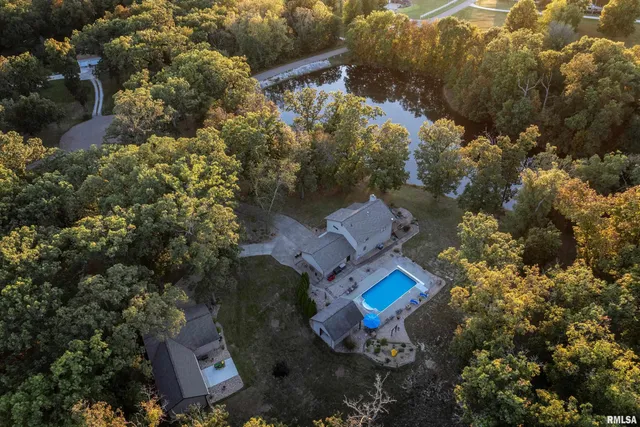 $625,000 | 8825 Lake Of The Woods Road, Fowler, IL 62338