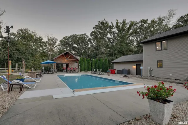 $625,000 | 8825 Lake Of The Woods Road, Fowler, IL 62338