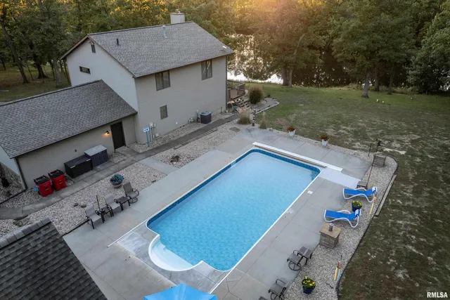 $625,000 | 8825 Lake Of The Woods Road, Fowler, IL 62338