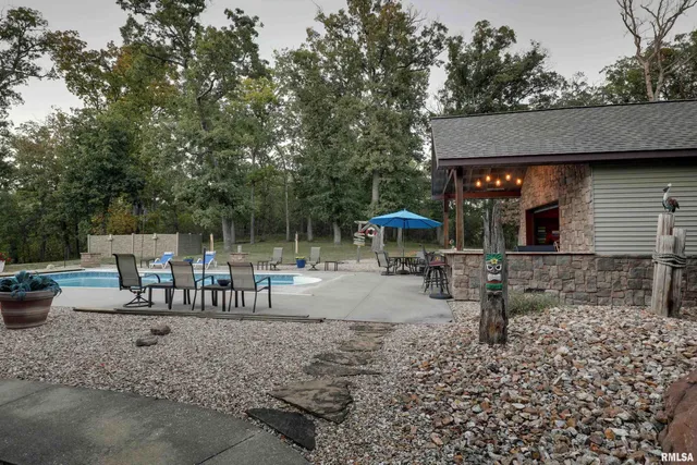 $625,000 | 8825 Lake Of The Woods Road, Fowler, IL 62338