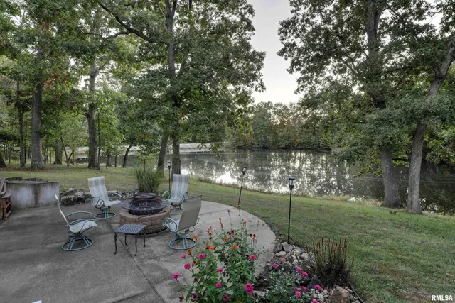 $625,000 | 8825 Lake Of The Woods Road, Fowler, IL 62338
