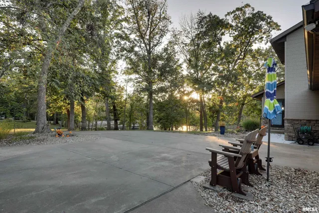 $625,000 | 8825 Lake Of The Woods Road, Fowler, IL 62338