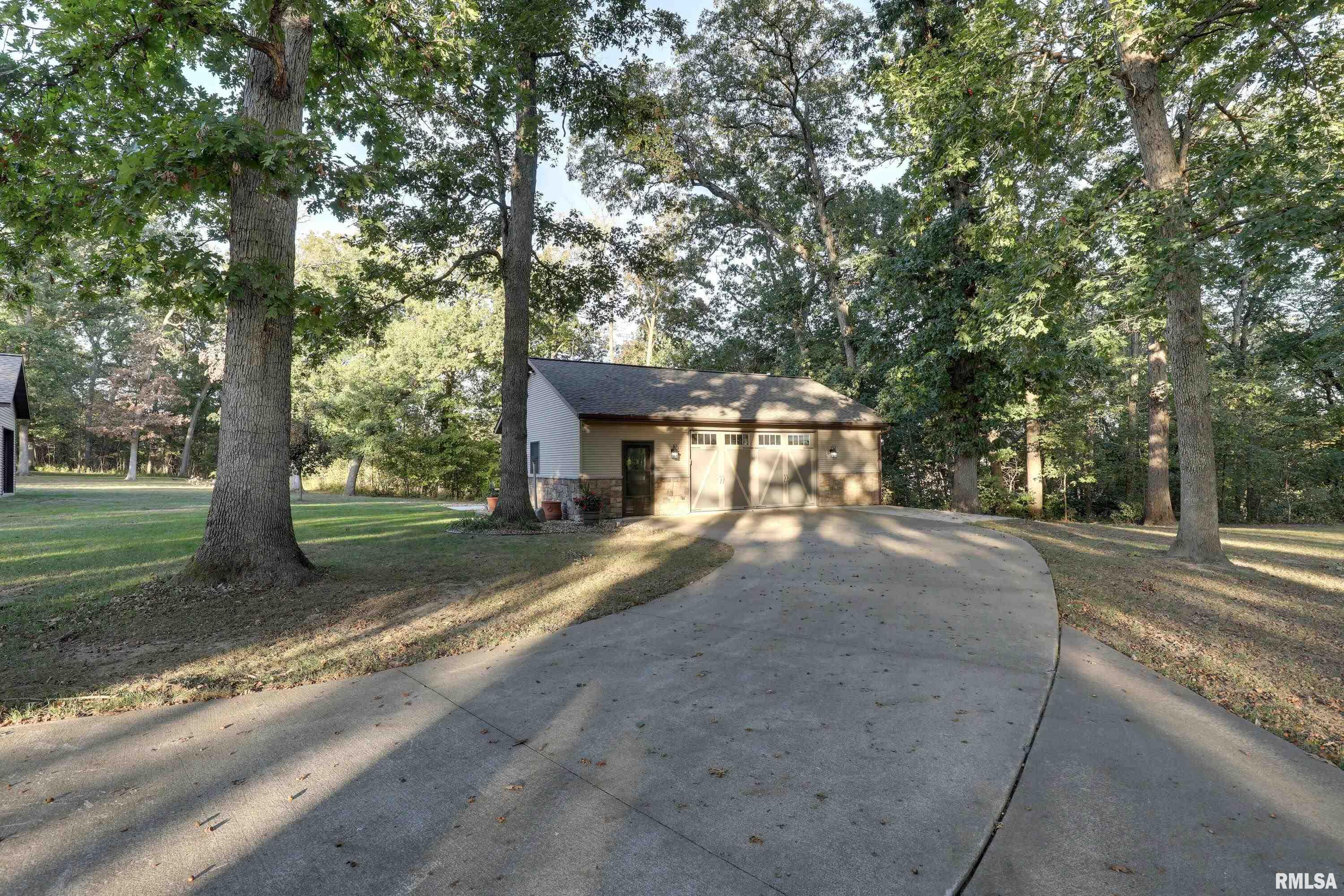 8825 Lake Of The Woods Road Fowler, IL 62338 - Photo 40 of 62