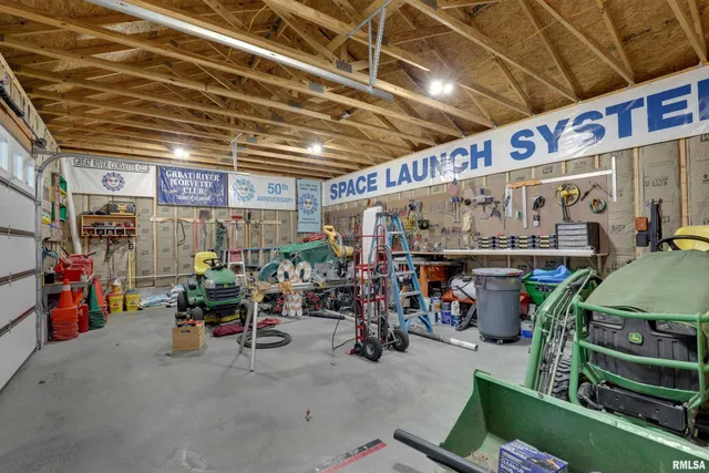 $625,000 | 8825 Lake Of The Woods Road, Fowler, IL 62338