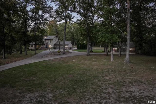 $625,000 | 8825 Lake Of The Woods Road, Fowler, IL 62338