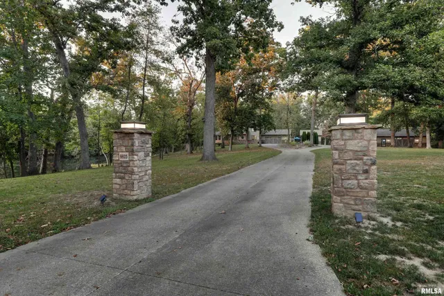 $625,000 | 8825 Lake Of The Woods Road, Fowler, IL 62338