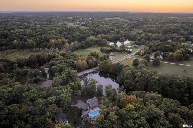 $625,000 | 8825 Lake Of The Woods Road, Fowler, IL 62338