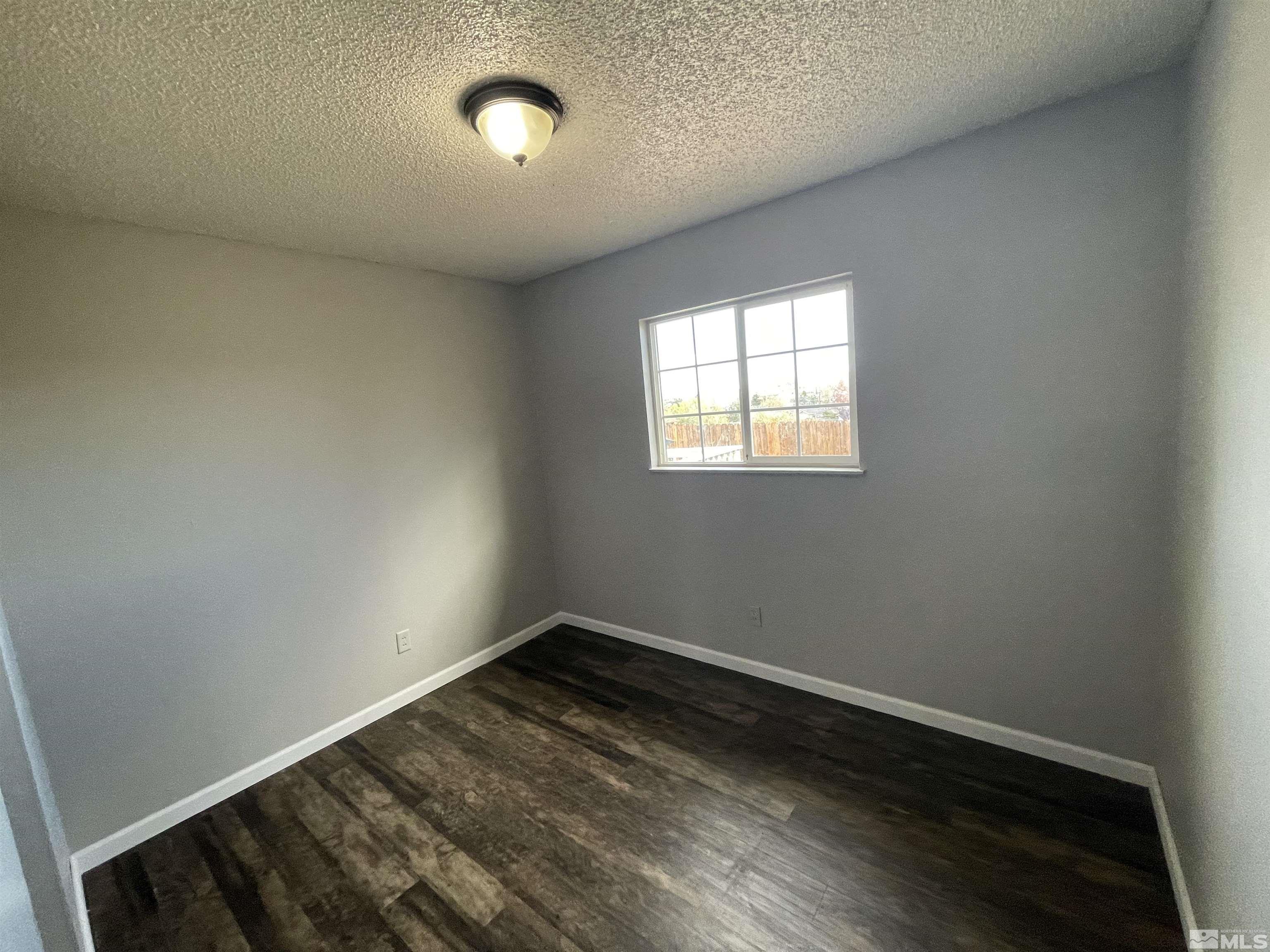 7530 Essex Way Reno, NV 89506 - Photo 6 of 11 Photo 6