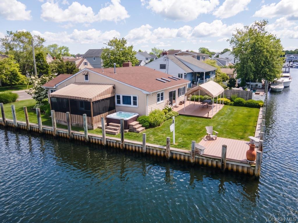 34 Cape Road Amityville, NY 11701 - Photo 33 of 36