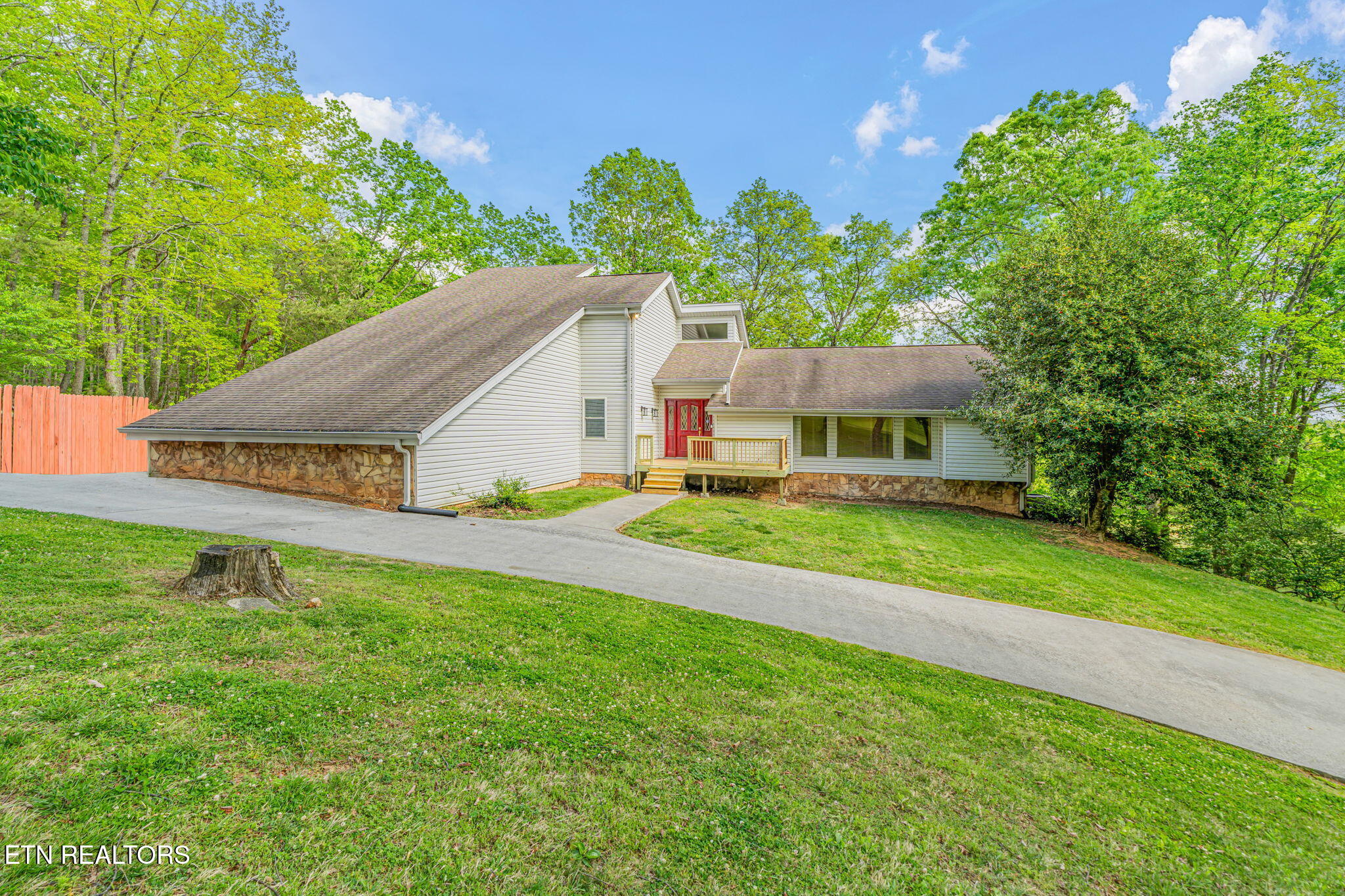 200 Briarcliff Road Sweetwater, TN 37874 - Photo 3 of 59 6-web-or-mls-200 Briarcliff Road-7