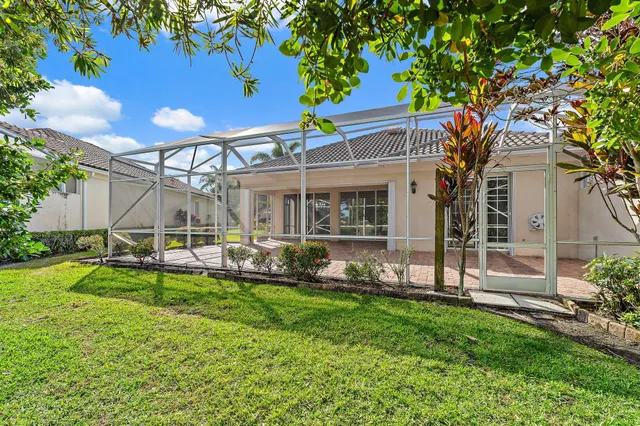 $3,600 | 8120 Southeast Paurotis Lane, Hobe Sound, FL 33455