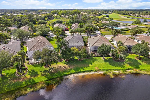 $3,600 | 8120 Southeast Paurotis Lane, Hobe Sound, FL 33455