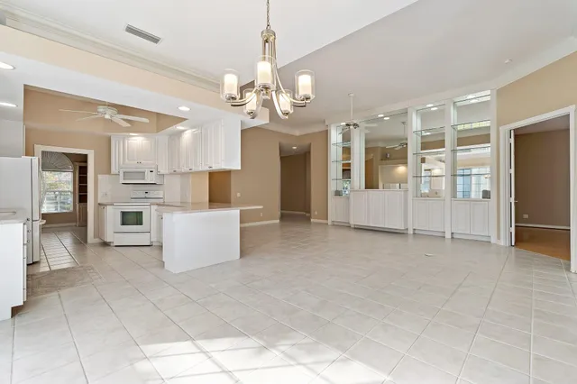 $3,600 | 8120 Southeast Paurotis Lane, Hobe Sound, FL 33455