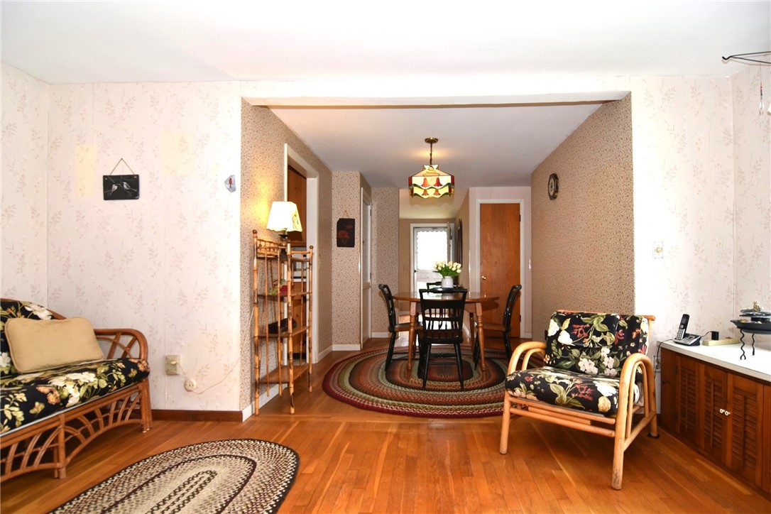 46 Longfellow Drive Warwick, RI 02818 - Photo 11 of 35