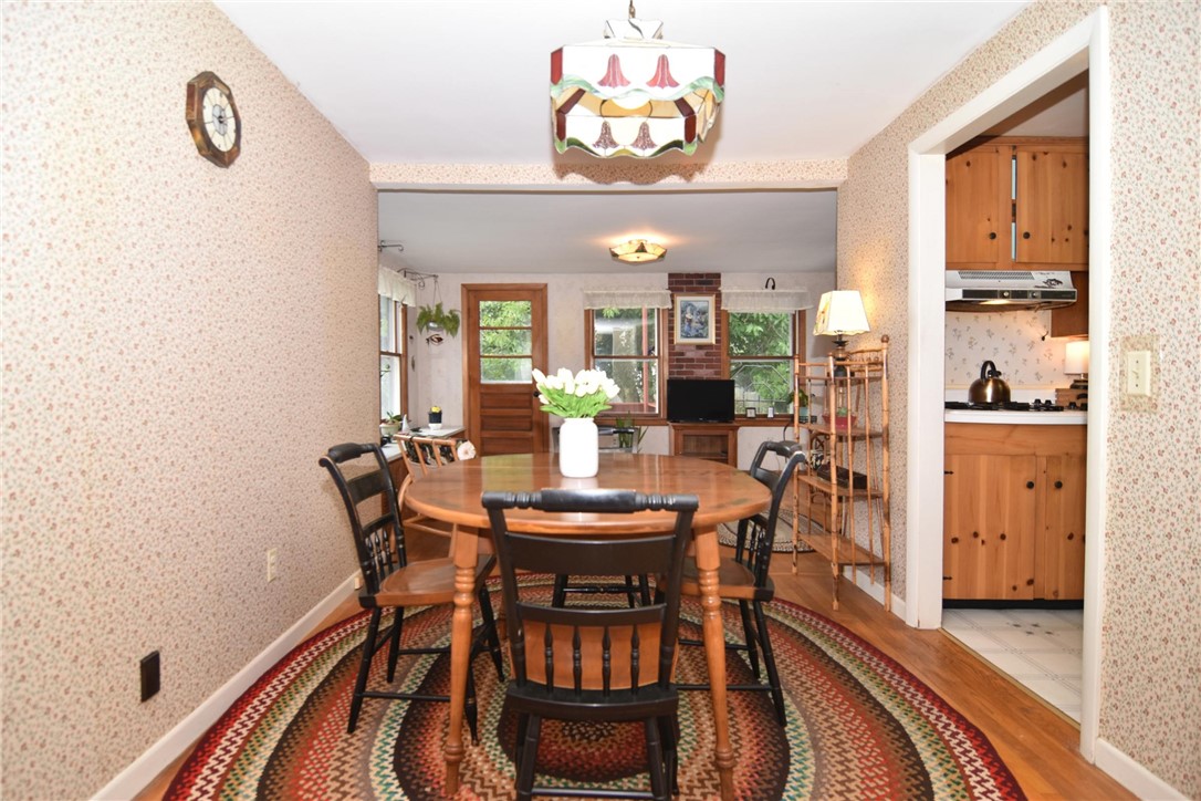 46 Longfellow Drive Warwick, RI 02818 - Photo 12 of 35
