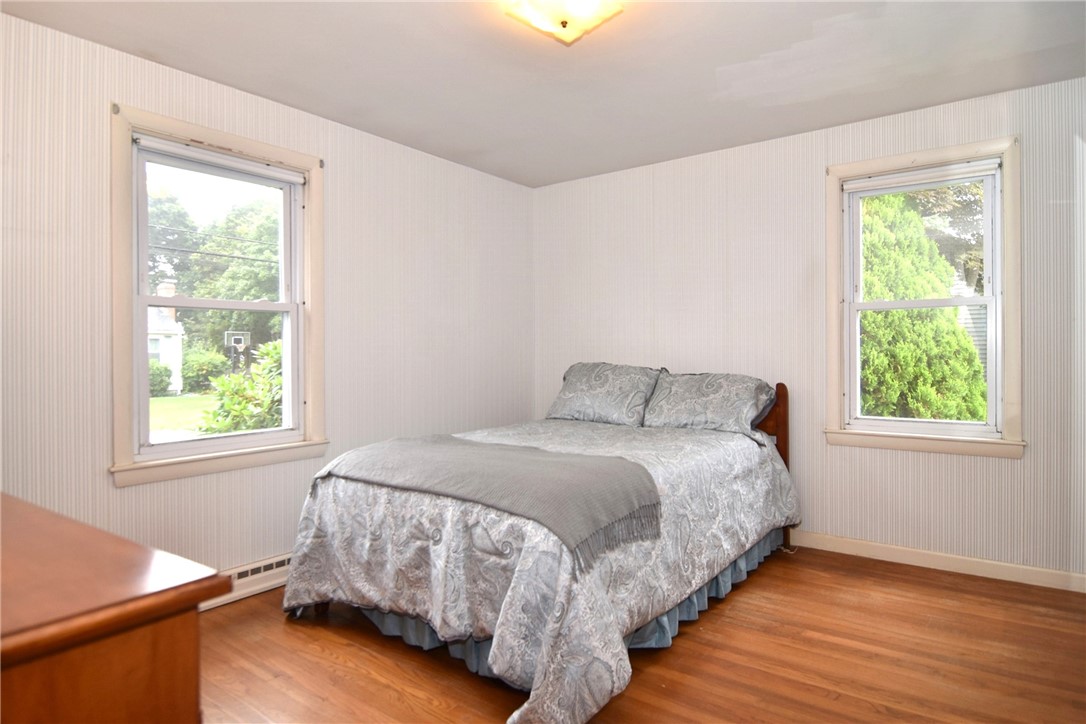 46 Longfellow Drive Warwick, RI 02818 - Photo 17 of 35