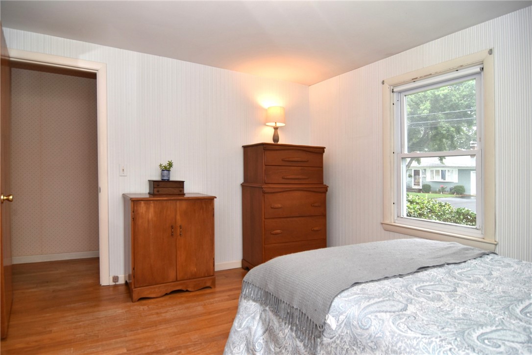 46 Longfellow Drive Warwick, RI 02818 - Photo 19 of 35